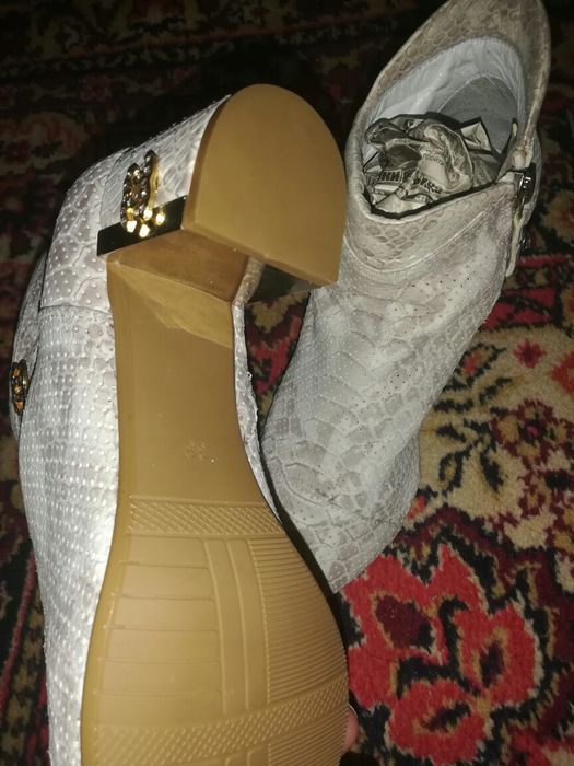 Полу сапожки  Осень весна.