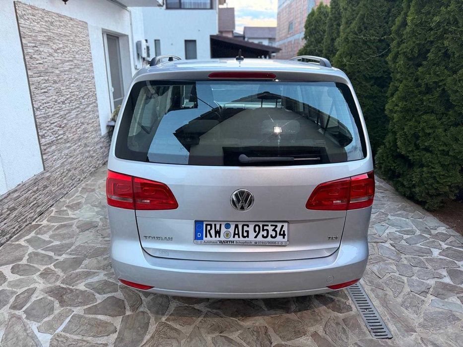 VOLKSWAGEN Touran 2013 — imagine 5