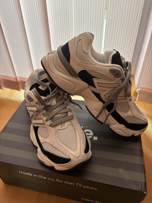 New Balance 9060 
Дамски маратонки