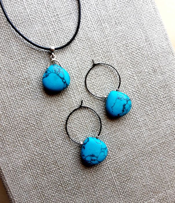 Разни бижута с естествени камъни, ежедневни стилни аксесоари