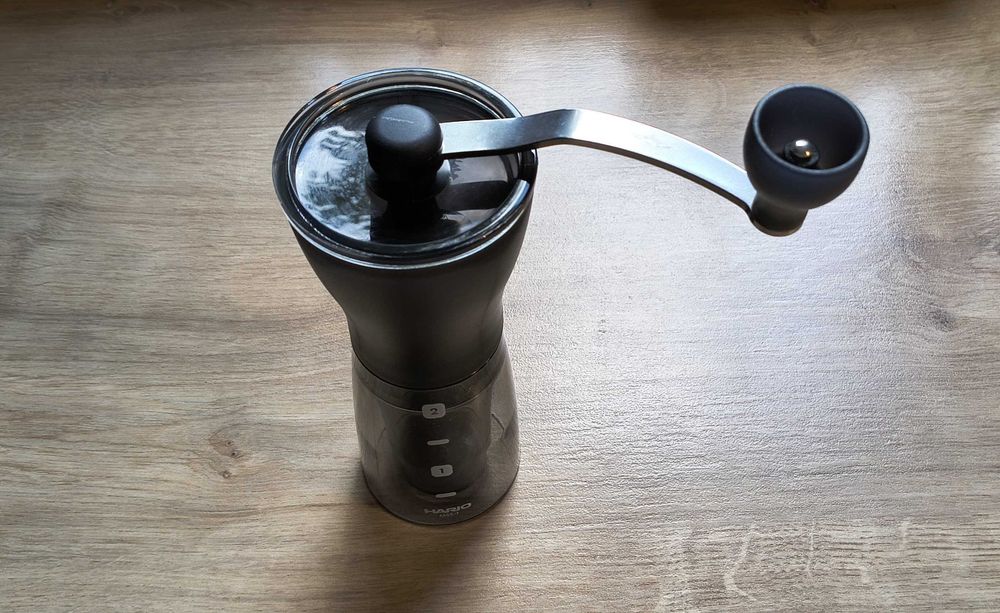 Rasnita manuala pentru cafea Hario Mini Mill Slim Plus