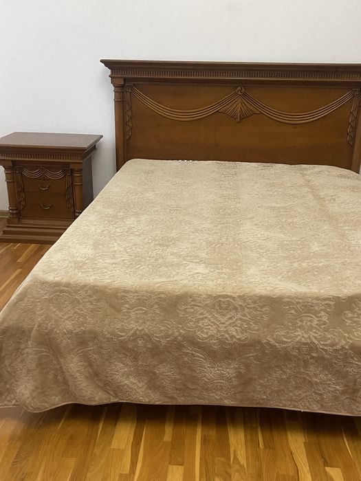 Спальнный гарнитур, дерево.