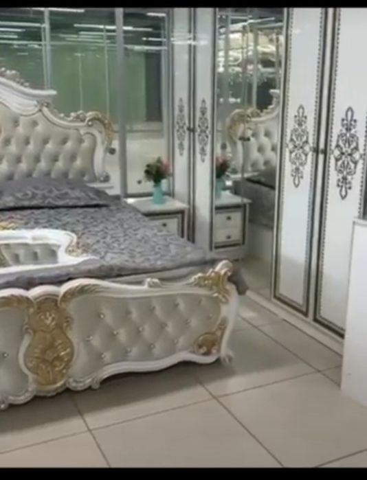 Продам спальний гарнитур