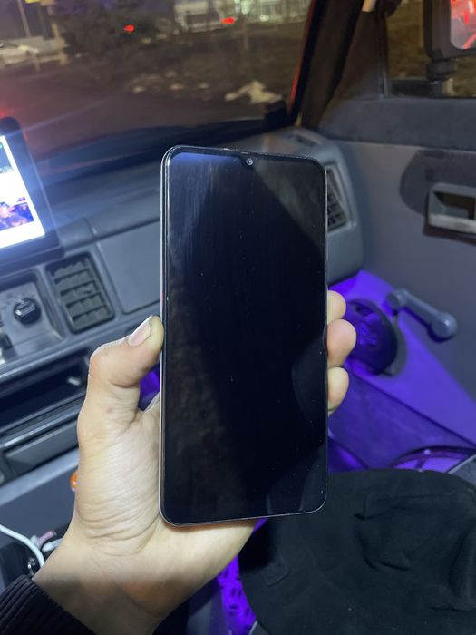 Продам Самсунг А30