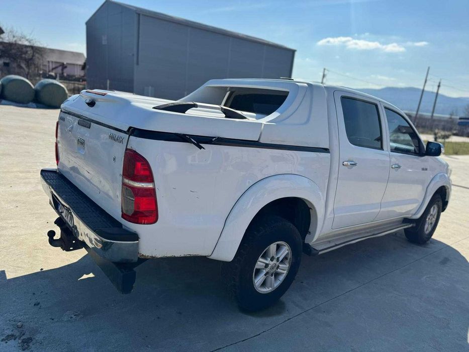 Vand Toyota Hilux 2013