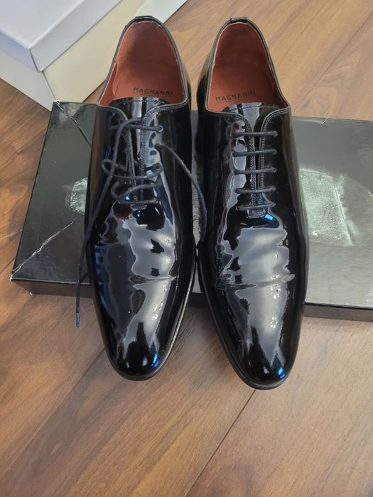 Pantofi eleganti bărbătești, Adina Buzatu