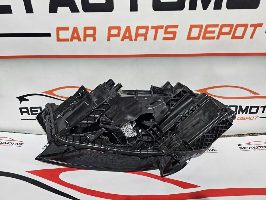 Far dreapta matrix led Audi Q7 4M Facelift dupa 2020 cod 4M0941040D