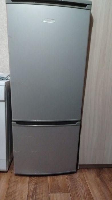 Продам холодильник