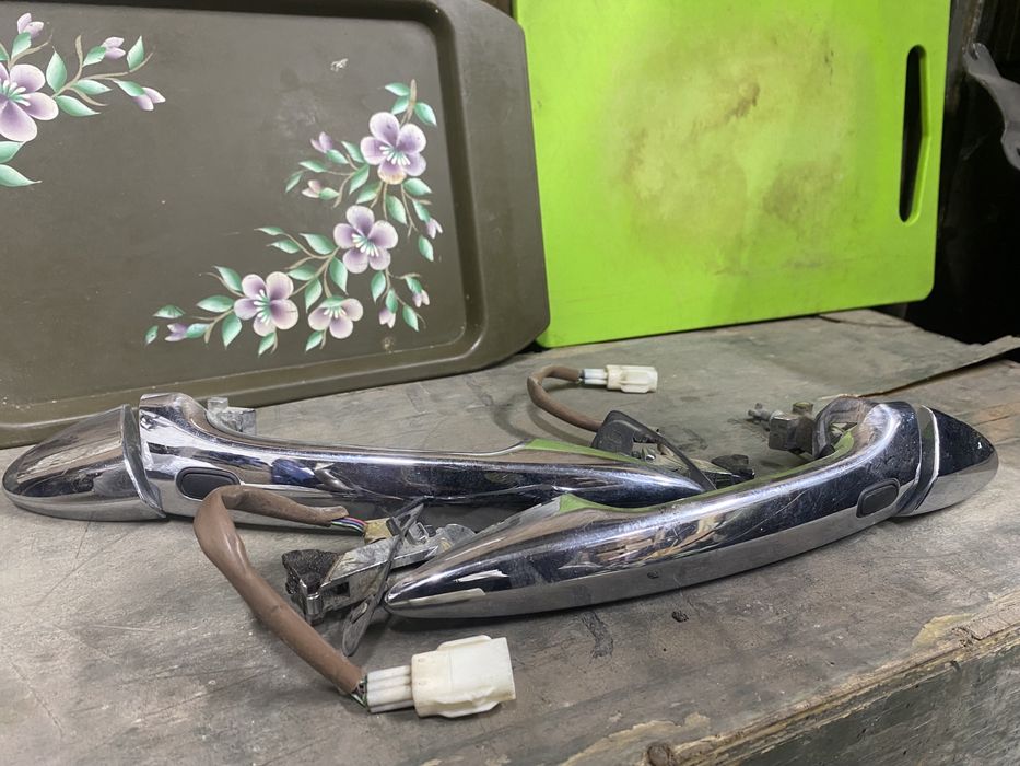 Ручки дверные перед Lexus ES350 07 год