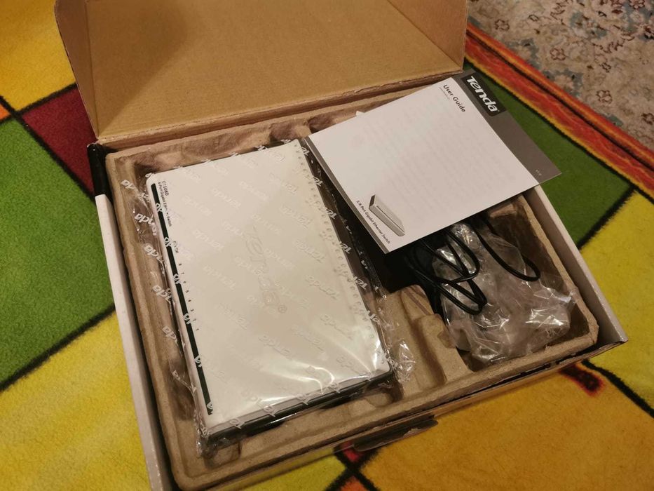 Коммутатор Tenda G1008D