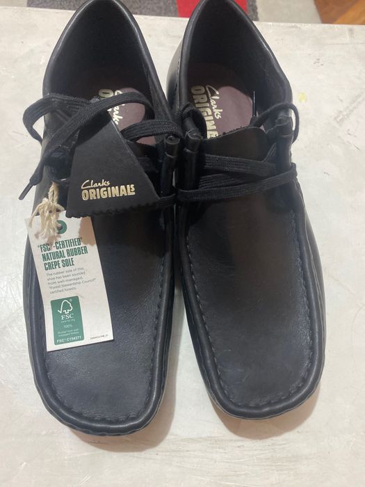 Vând pantofi noi Clarks Originals,mărimea 41