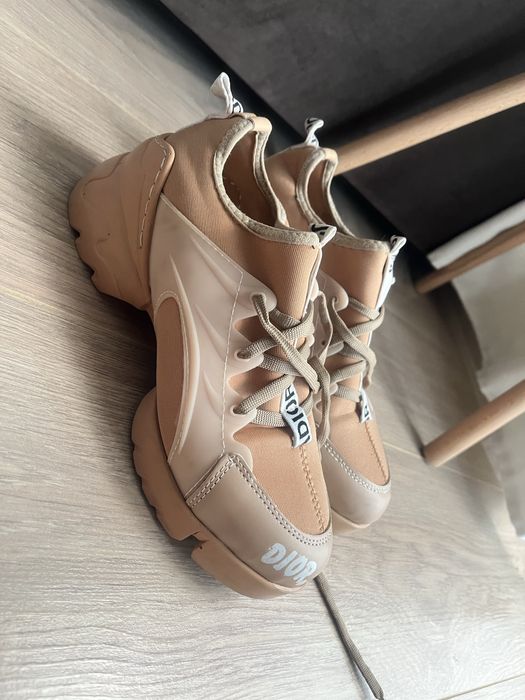 Нови и като нови дамски обувки