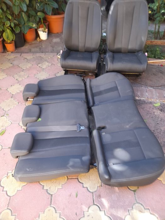 Megane 3 suport baterie / filtru si alte piese