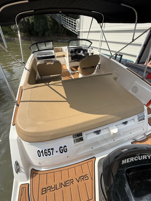 Barca Bayliner VR5 2021 150CP 90ore