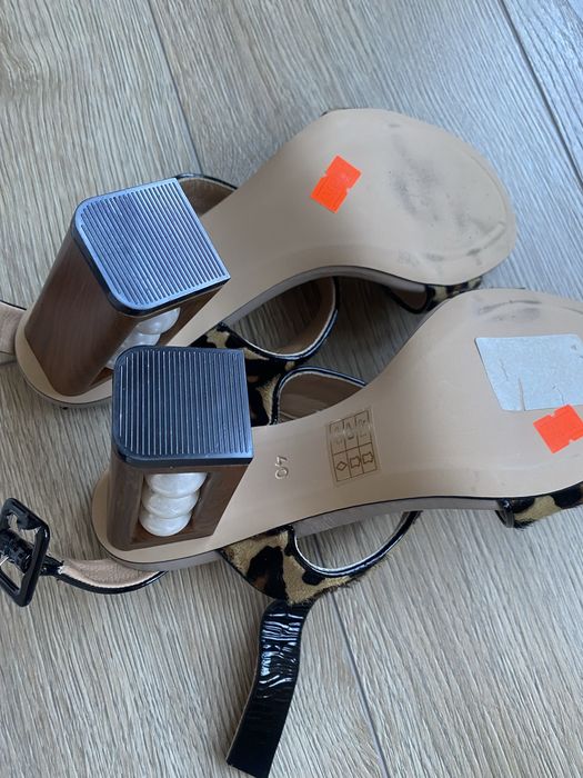 Босоножки леопардовые 39-40 размер