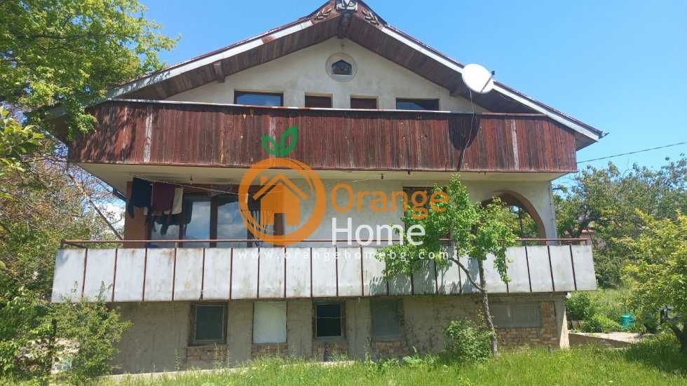 Продава се Къща в с. Орешак, Област Варна - 240 кв.м за 1042 €/кв.м - Снимка #2