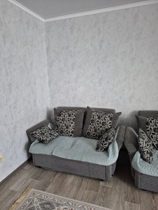 Продам мягкий уголок (тройка)