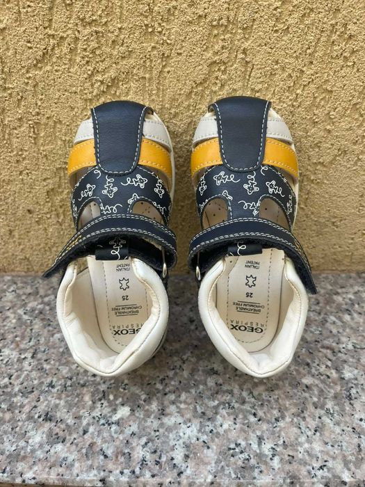 Geox - размер 25 сандали