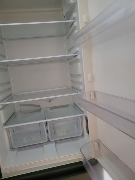 Холодильник сатылады