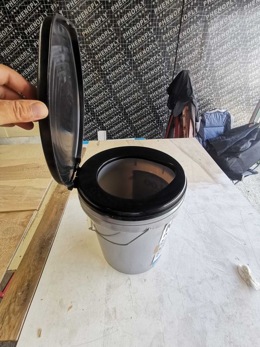 Къмпинг преносима тоалетна