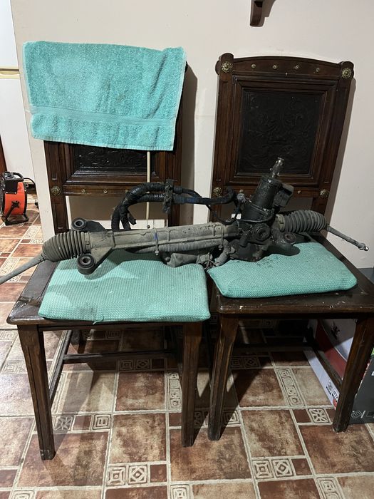 Dezmembrez subaru,Caseta directie subaru cu tot cu modul