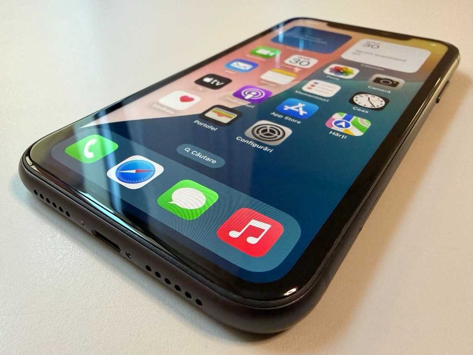  Apple / iPhone 11 64 Gb / Black / 92% Acumulator