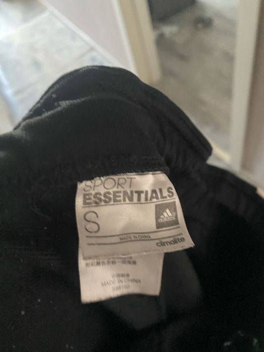 Adidas essentials парущий размер s