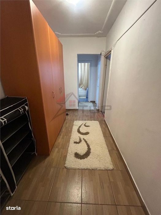 Alexandru - Piata Voievozilor, 3 camere decomandat 72mp, liber