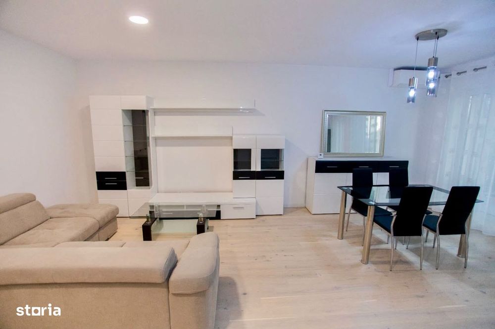 2 camere, parcare, Record Park