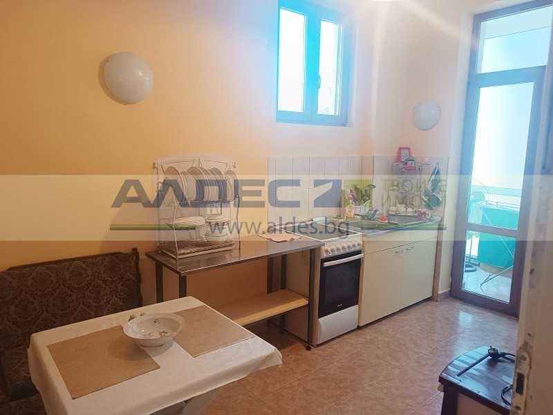 Дава се под наем Тристаен апартамент в София, Център - 120 кв.м за 897.6 € - Снимка #9