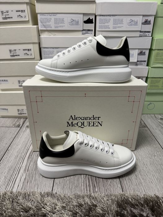 Alexander McQueen - 40, 41