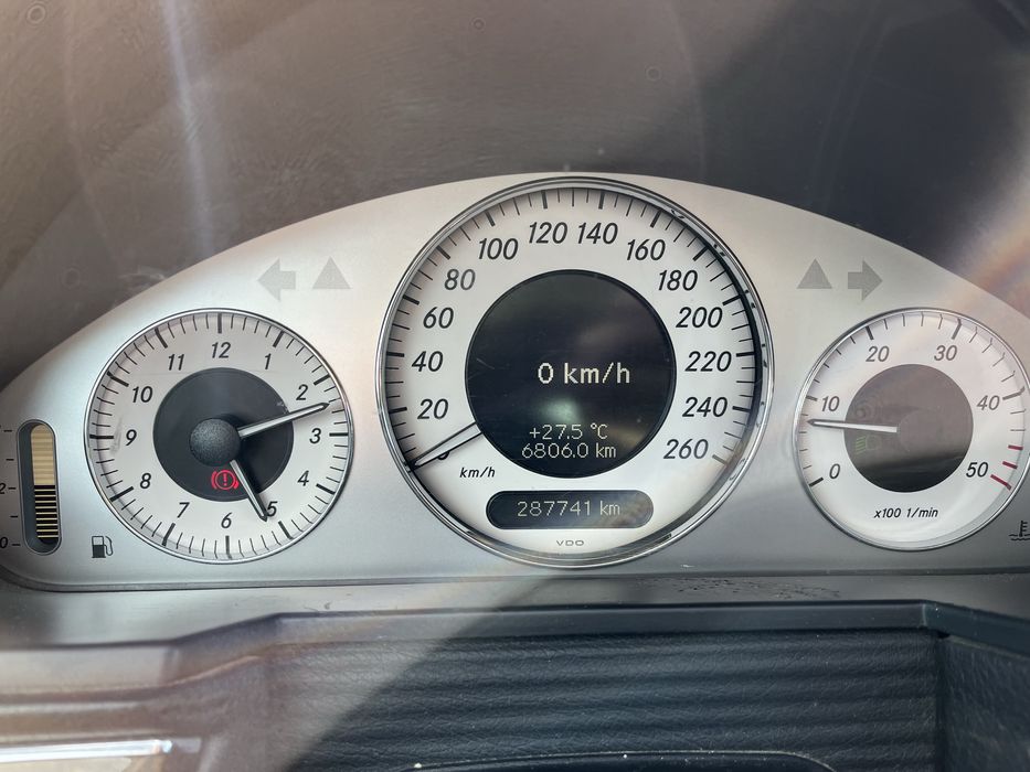 Mercedes benz E class w211