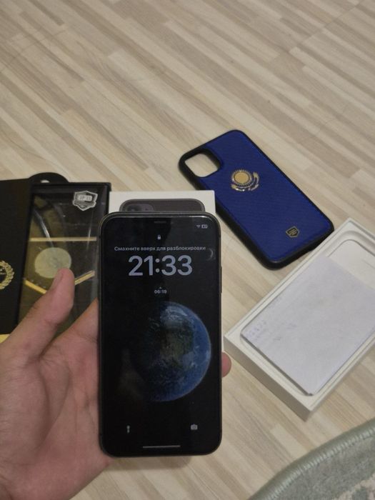 Срочно продам айфон 11