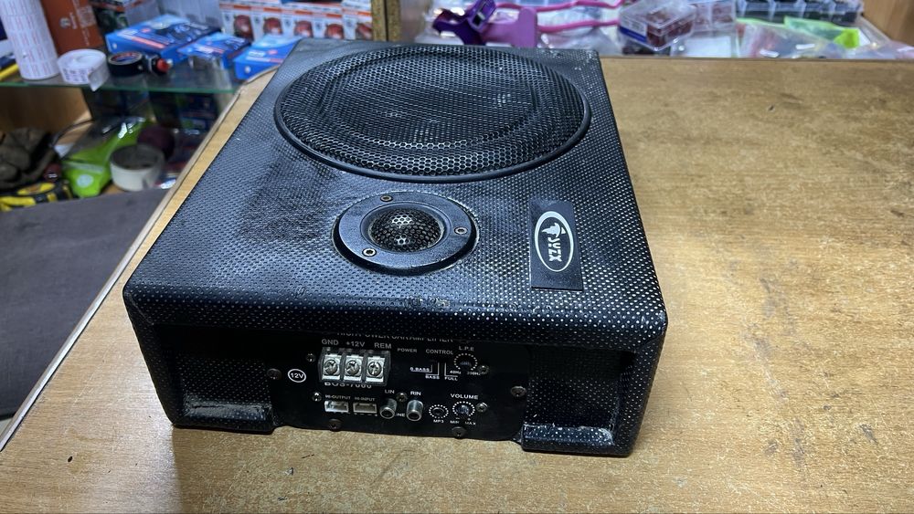 Срочно продам саббуфер подсидением