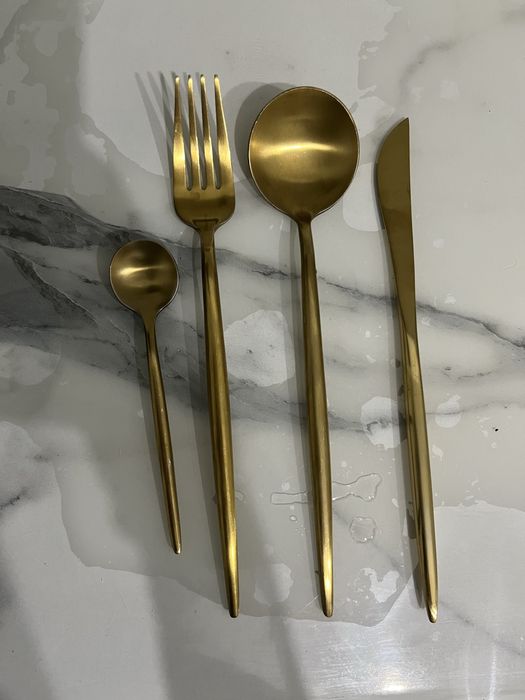 Приборы золотистые