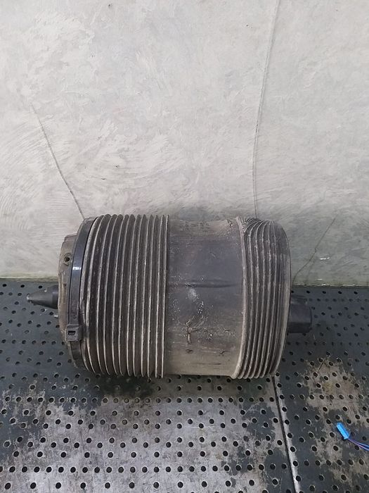 Perna aer suspensie stanga spate audi a6 c8 4k 4k0616001e