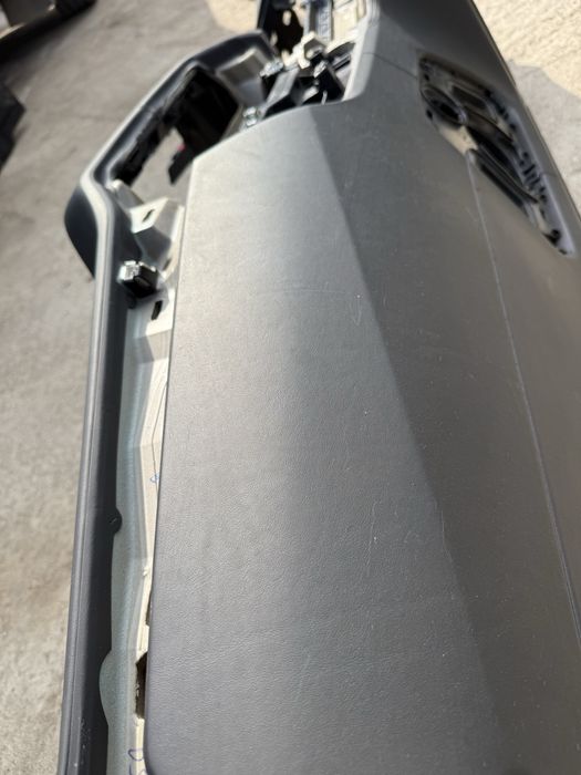 Кожено табло bmw g20 g22 g80 g82 бмв г20 г22 г80 г82 арматурно табло