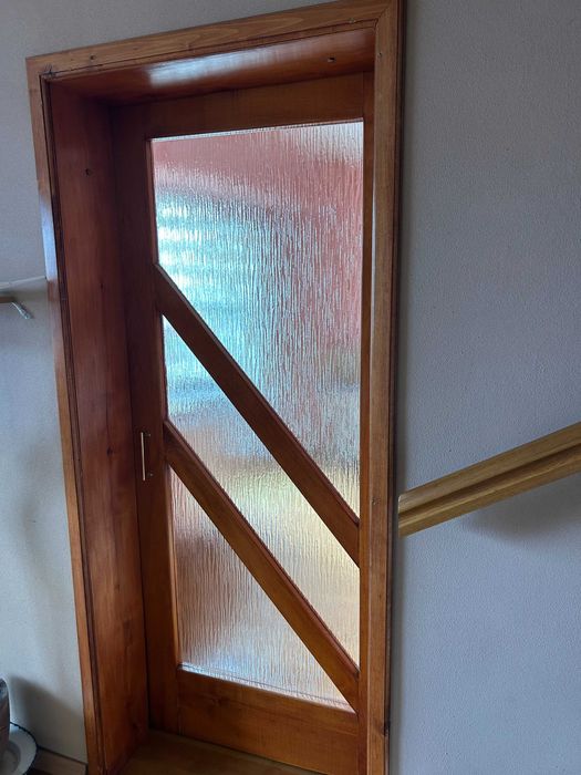 Usi de interior din lemn de tei si sticla ornament