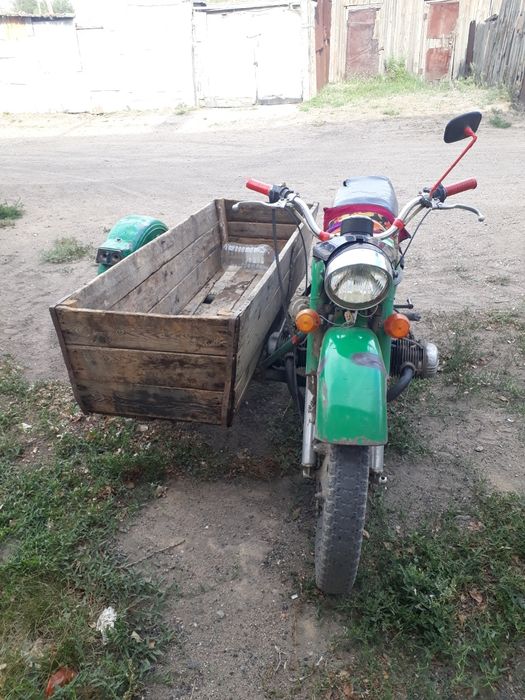 Мотоцикл урал.На ходу