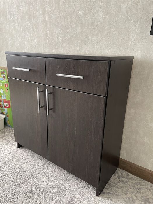 Продам обувницу