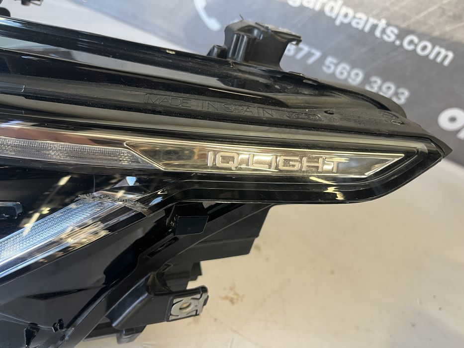 2 броя Фар VW Golf 8 ляв