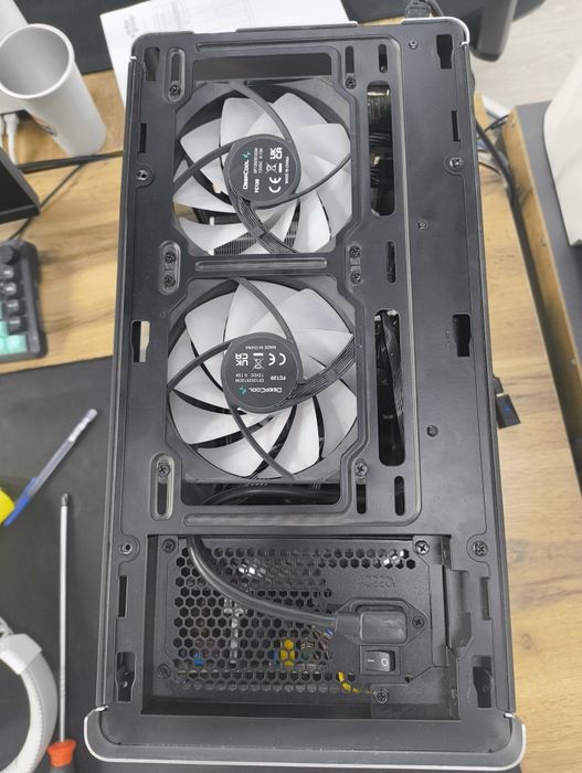 Кейс для работы и игр