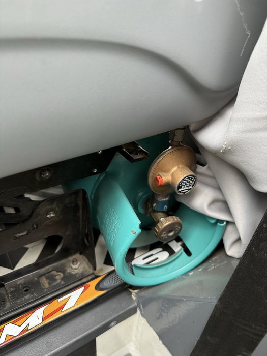 Продавам бус-кемпер Ford Transit 1994 г.