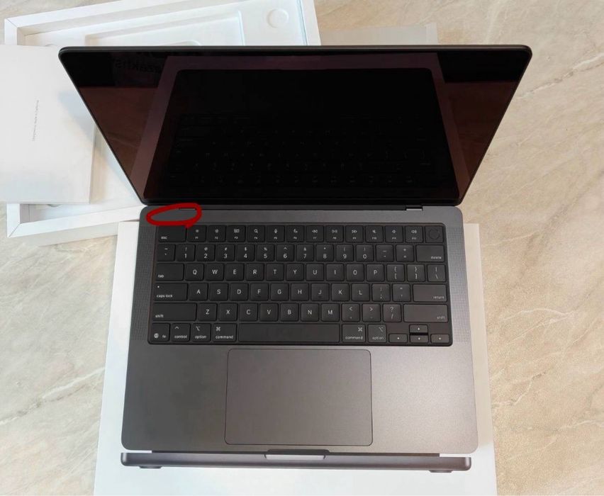 Macbook pro 14inch m4 16/512