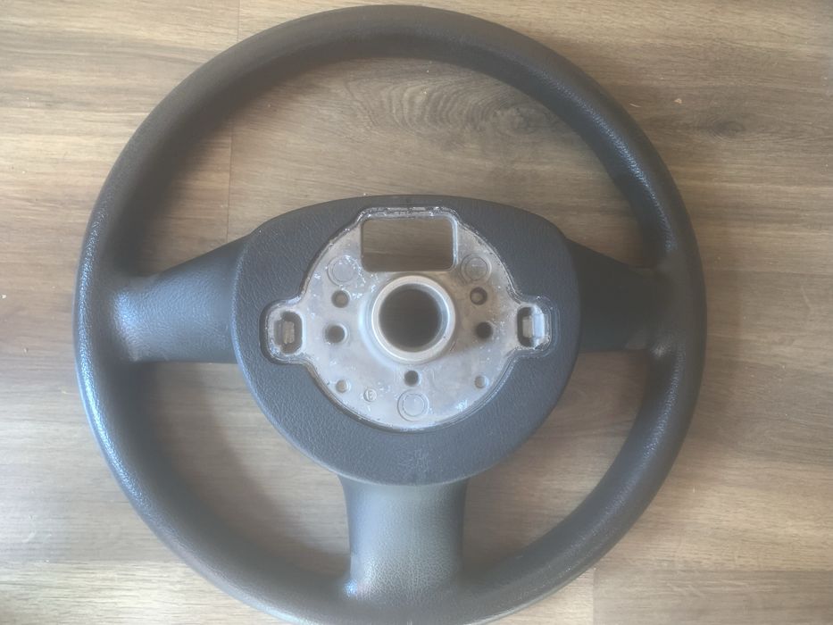 Волан с airbag Golf 5