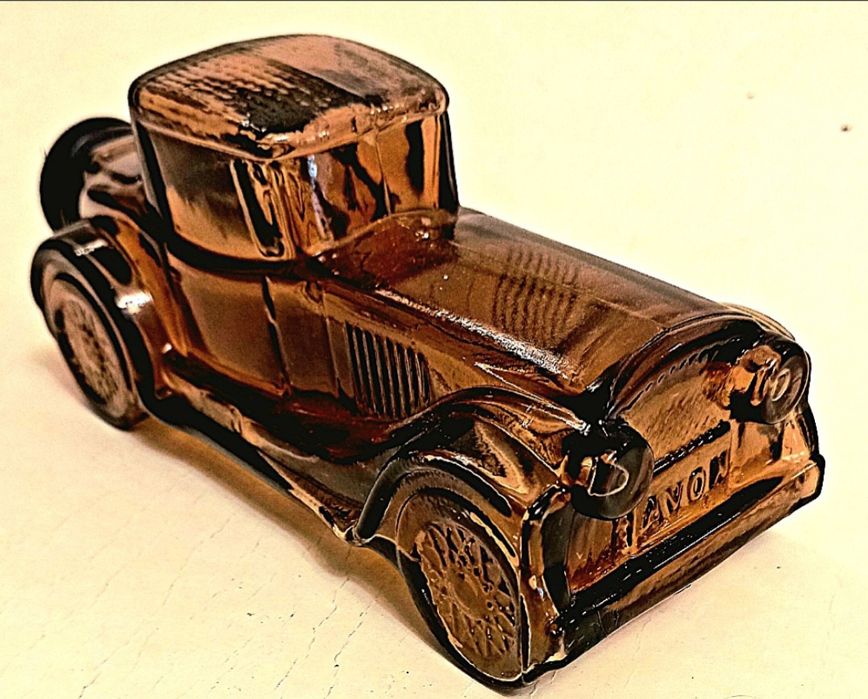 Очень редкие , реалистичные модели автомобилей из стекла