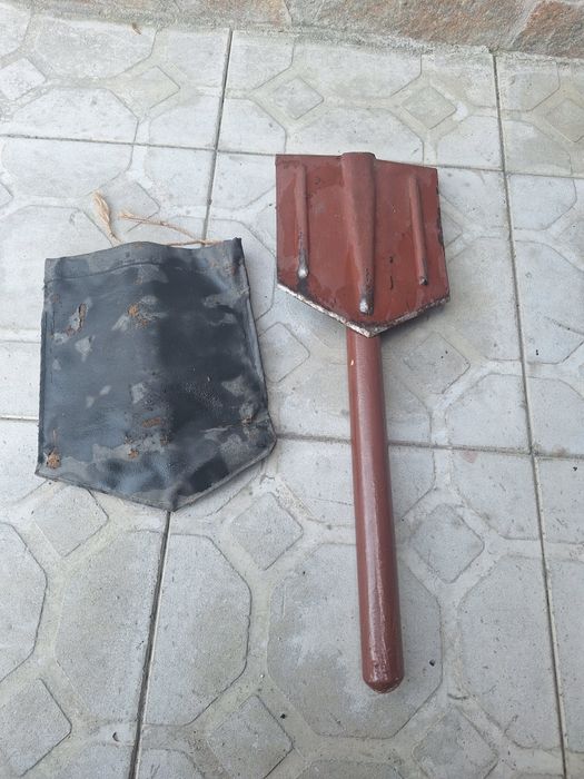 лопата саперная .