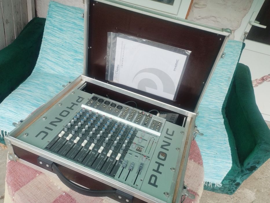 Mixer Phonic  cu case