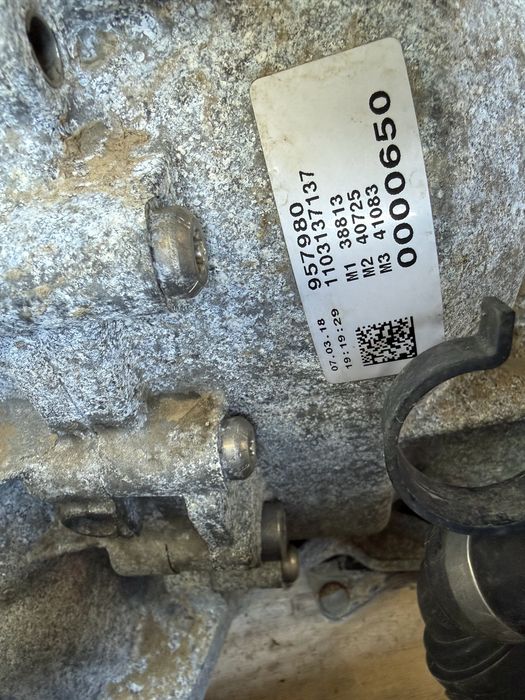 ZF 8HP65A е 8-степенна автоматична скоростна кутия