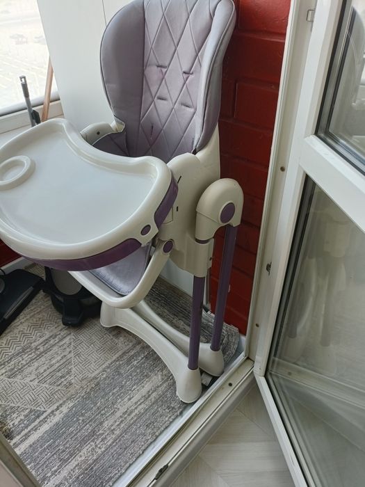 Отдам даром стульчик и розовый шезлонг